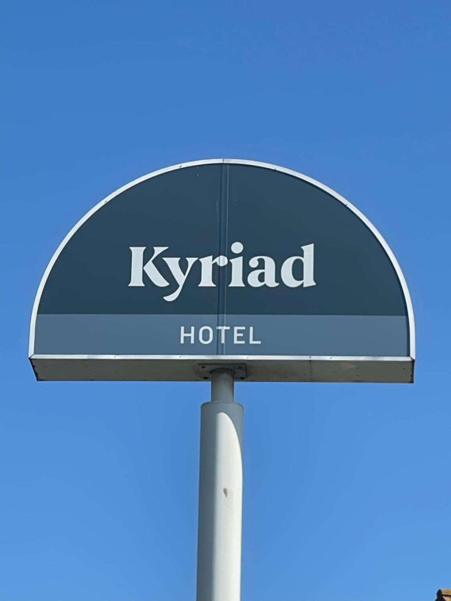 Kyriad Paris Sud Les Ulis Courtaboeuf Buitenkant foto